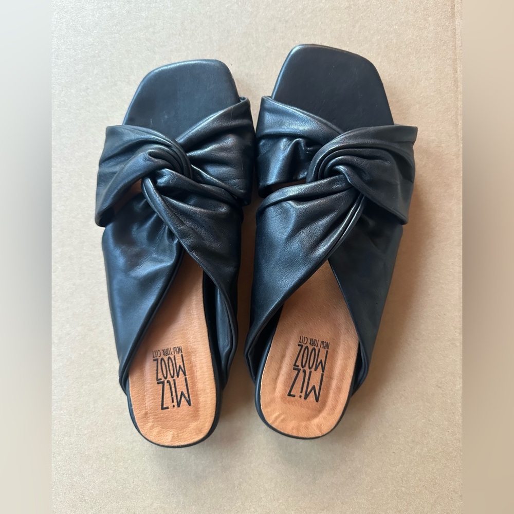 Mix Mooz Leather Twist Sandal